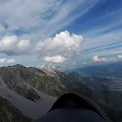 Flugwegposition um 13:42:56: Aufgenommen in der Nähe von Innsbruck, Österreich in 2045 Meter